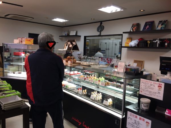 上田市 ストーリー 外観も中身もスタイリッシュなケーキ屋さん シンプル自然 長野暮らし